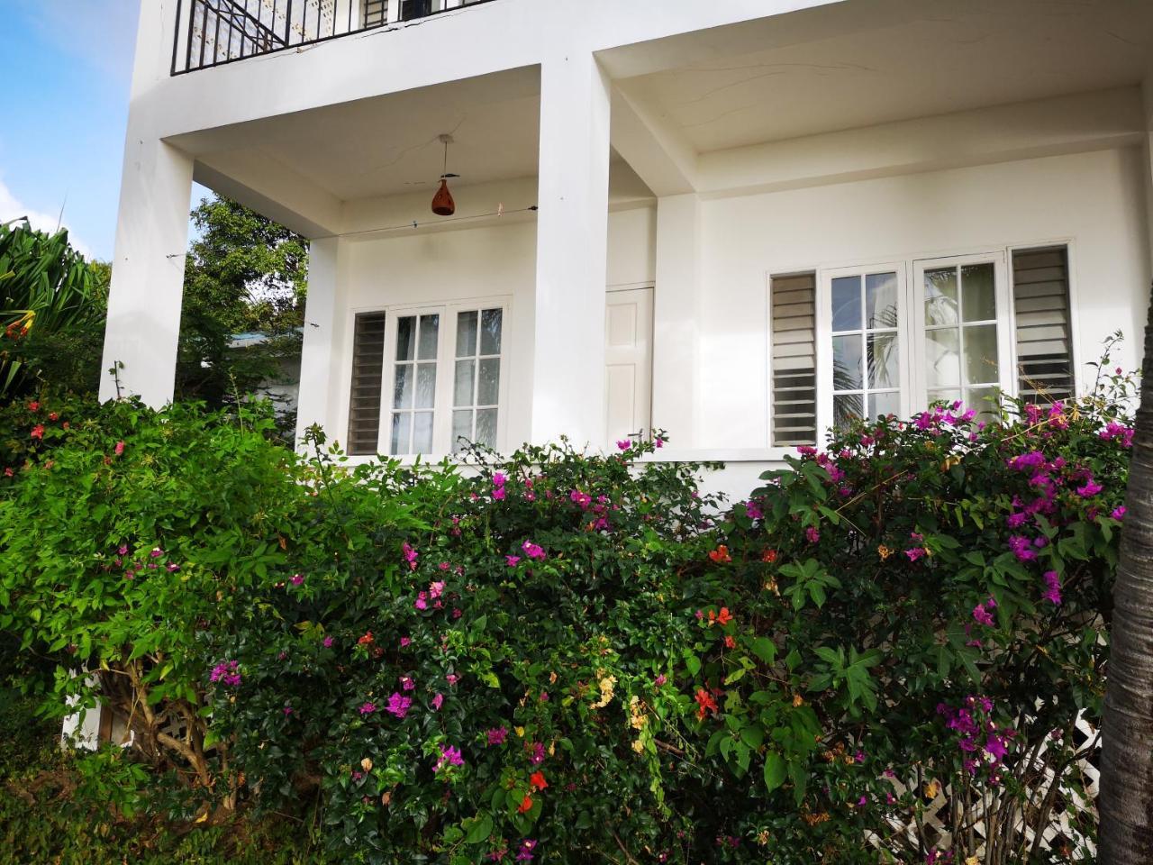 Green Roof Inn Hillsborough  Екстер'єр фото